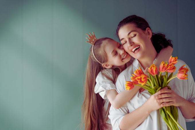 Discover inspiring crochet patterns for Mother's Day gifts, from easy dishcloths to intricate shawls. Create unique, heartfelt presents that she'll cherish forever.