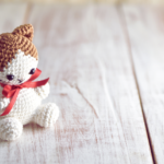 Craft unique crochet cat toys that combine fun and safety for your pets. Discover patterns and tips to create engaging yarn cat toys.
