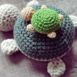 Crochet turtle